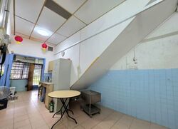Clementi Avenue 3 (D5), Shop House #570510101